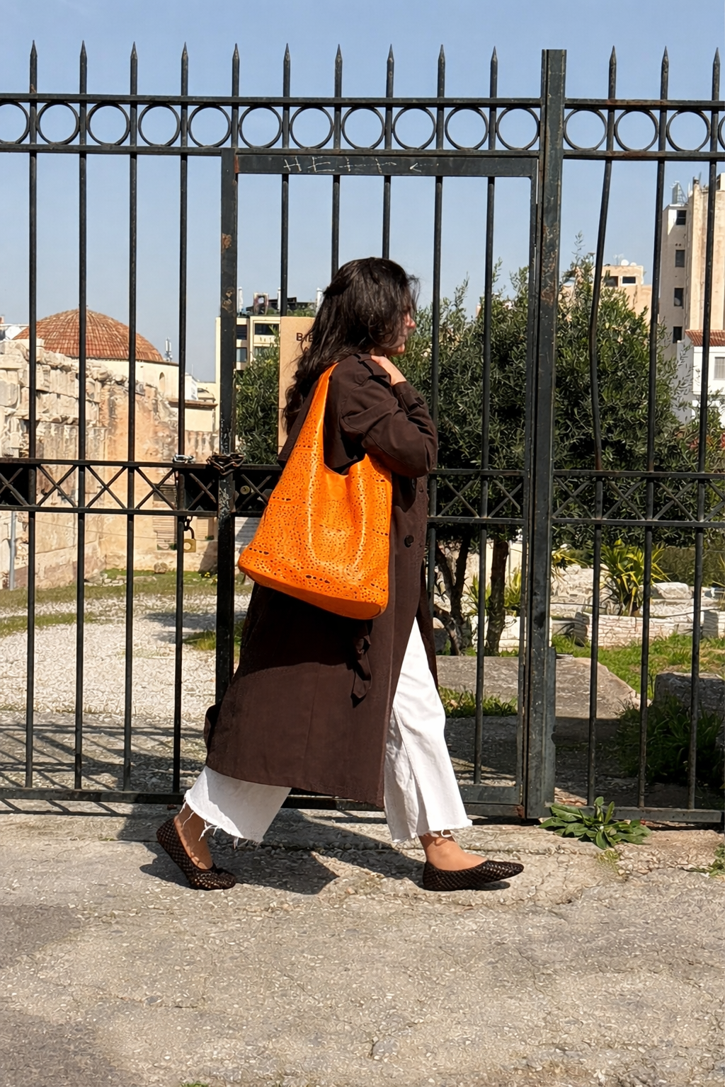 Τσάντα ώμου κοραλί διάτριτη γυναικεία διπλή (με εσωτερικό τσαντάκι νεσεσέρ που φοριέται και μόνο του)