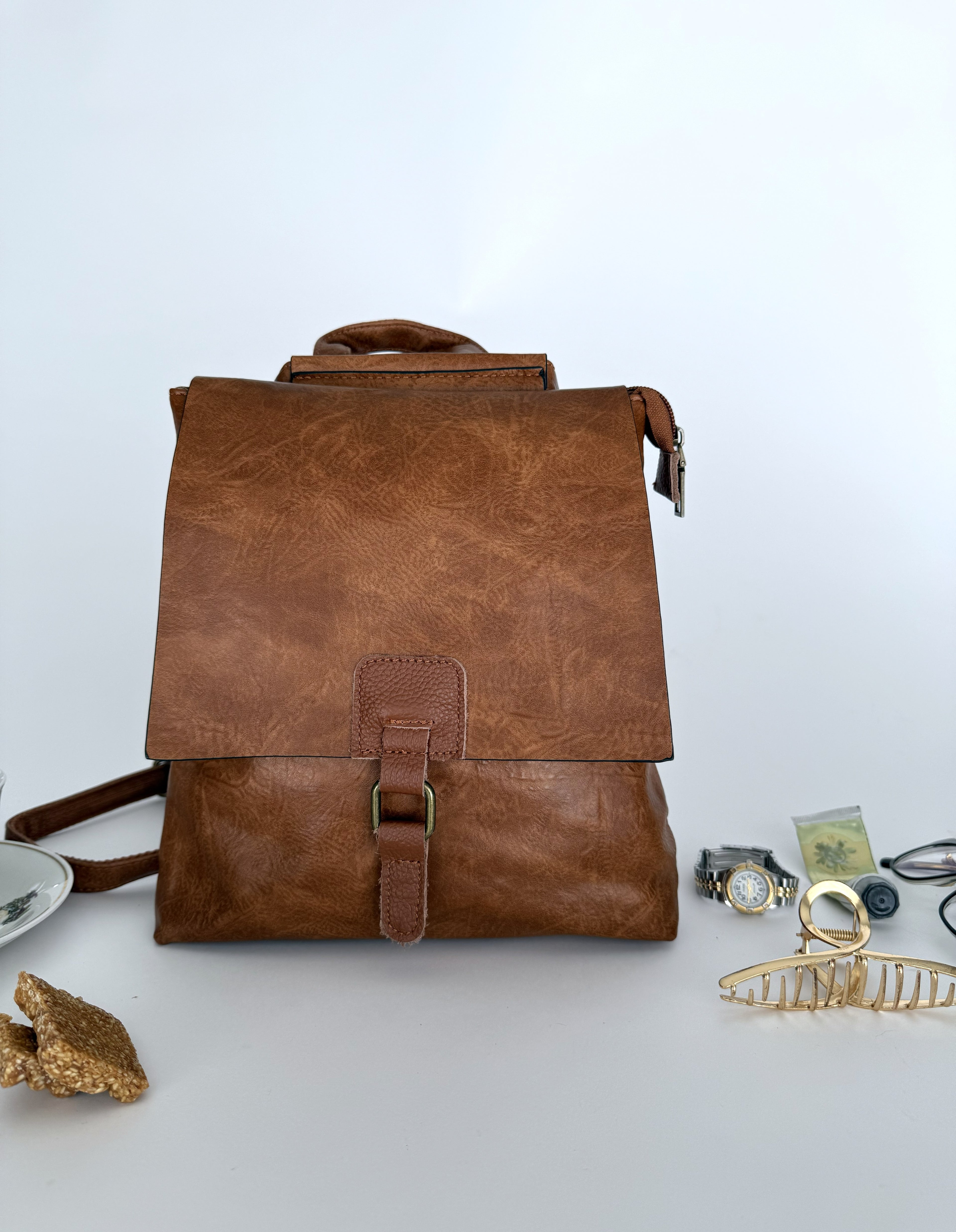 Τσάντα πλάτης backpack-καφέ-ταμπά-γυναικεία διπλή--καθημερινή χρήση-πολύ ανθεκτική-δερμάτινη -τσάντα-βόλτα-σχολή-δουλειά φοριέται και σαν ώμου-χιαστί-ταχυδρόμου-προσφορά-καλή τιμή- πολύ καλή ραφή-ανθεκτική στο βάρος

