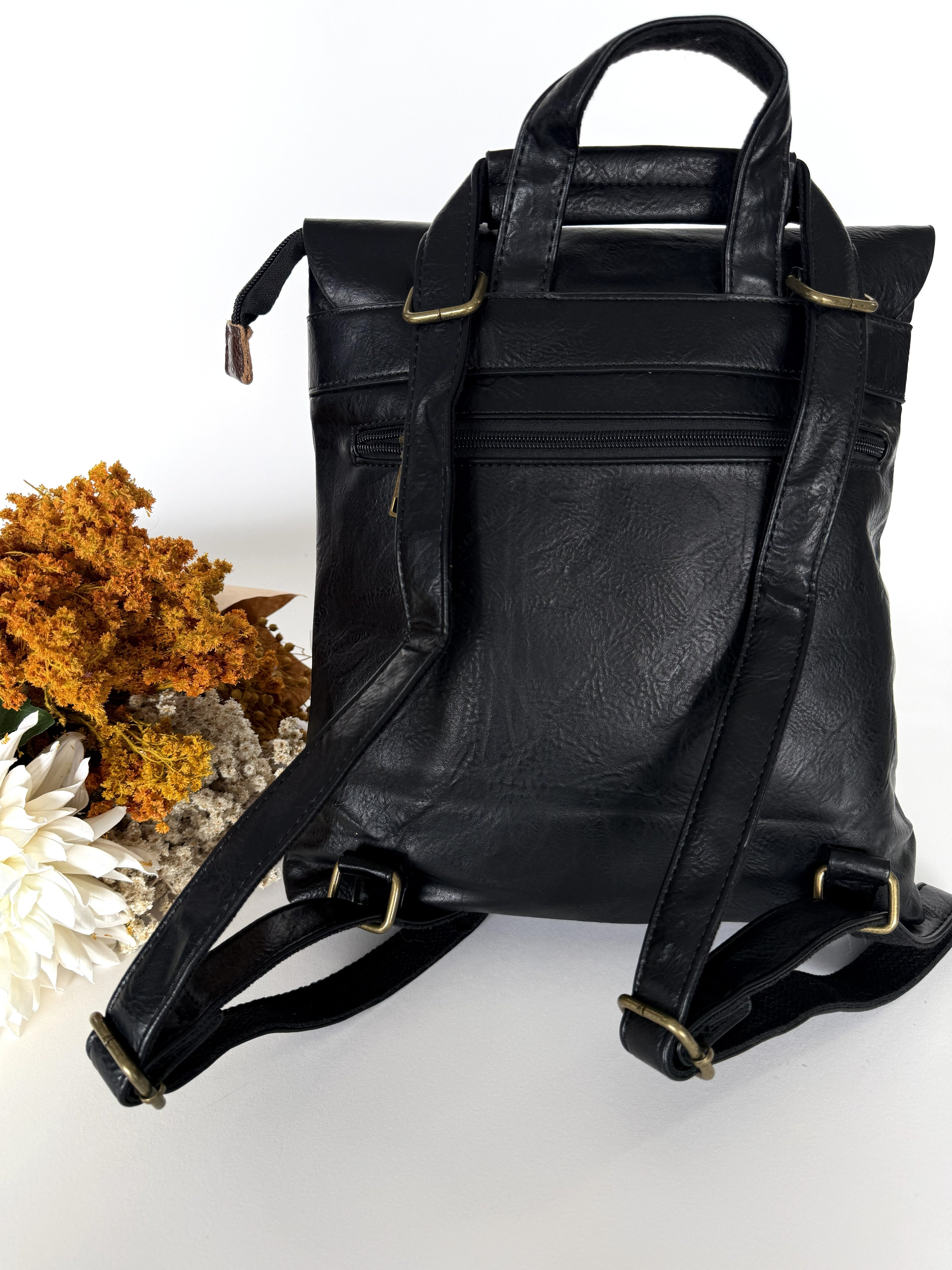 πίσω τσάντα πλάτης-καφέ-μαύρη-γυναικεία backpack-Βολικές θήκες για ταμπλετ λάπτοπ βιβλία-καθημερινή χρήση-πολύ ανθεκτική-δερμάτινη -τσάντα-βόλτα-προσφορά-καλή τιμή- πολύ καλή ραφή-ανθεκτική στο βάρος
