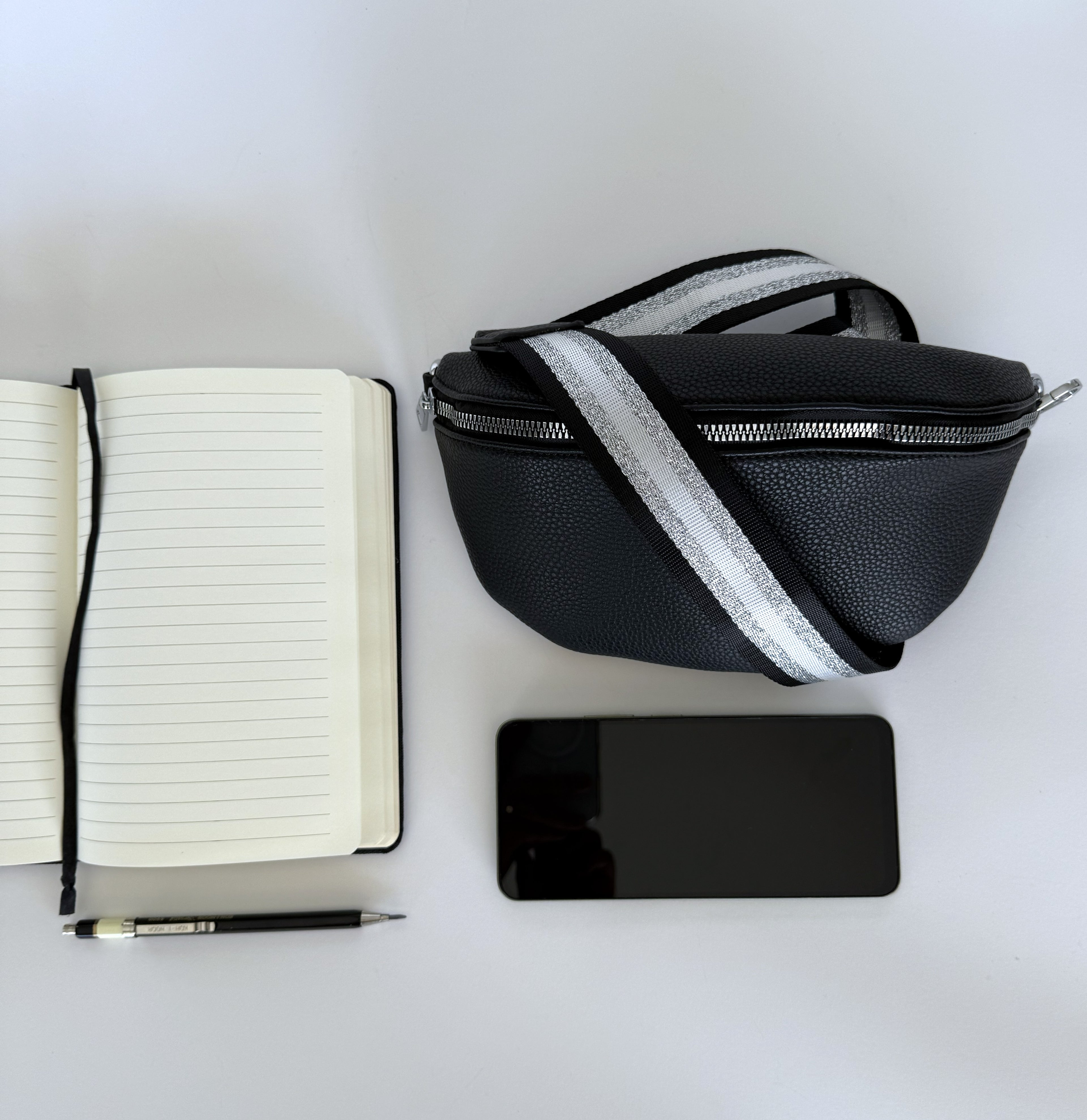 Μαύρο Bum bag, Τσαντάκι χιαστί στήθους με ανθεκτικό ιμάντα