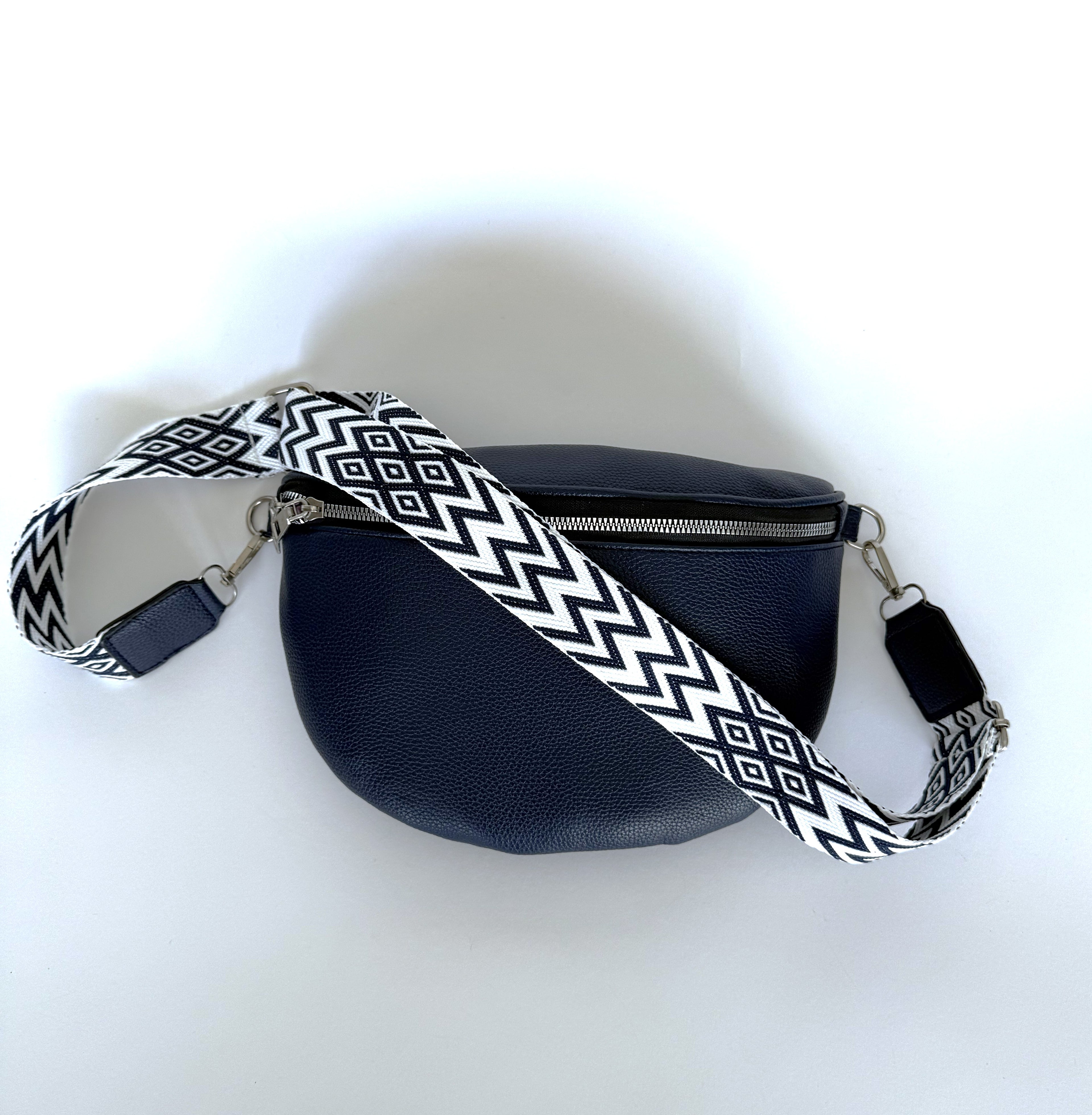 Bum bag, Τσαντάκι χιαστί στήθους