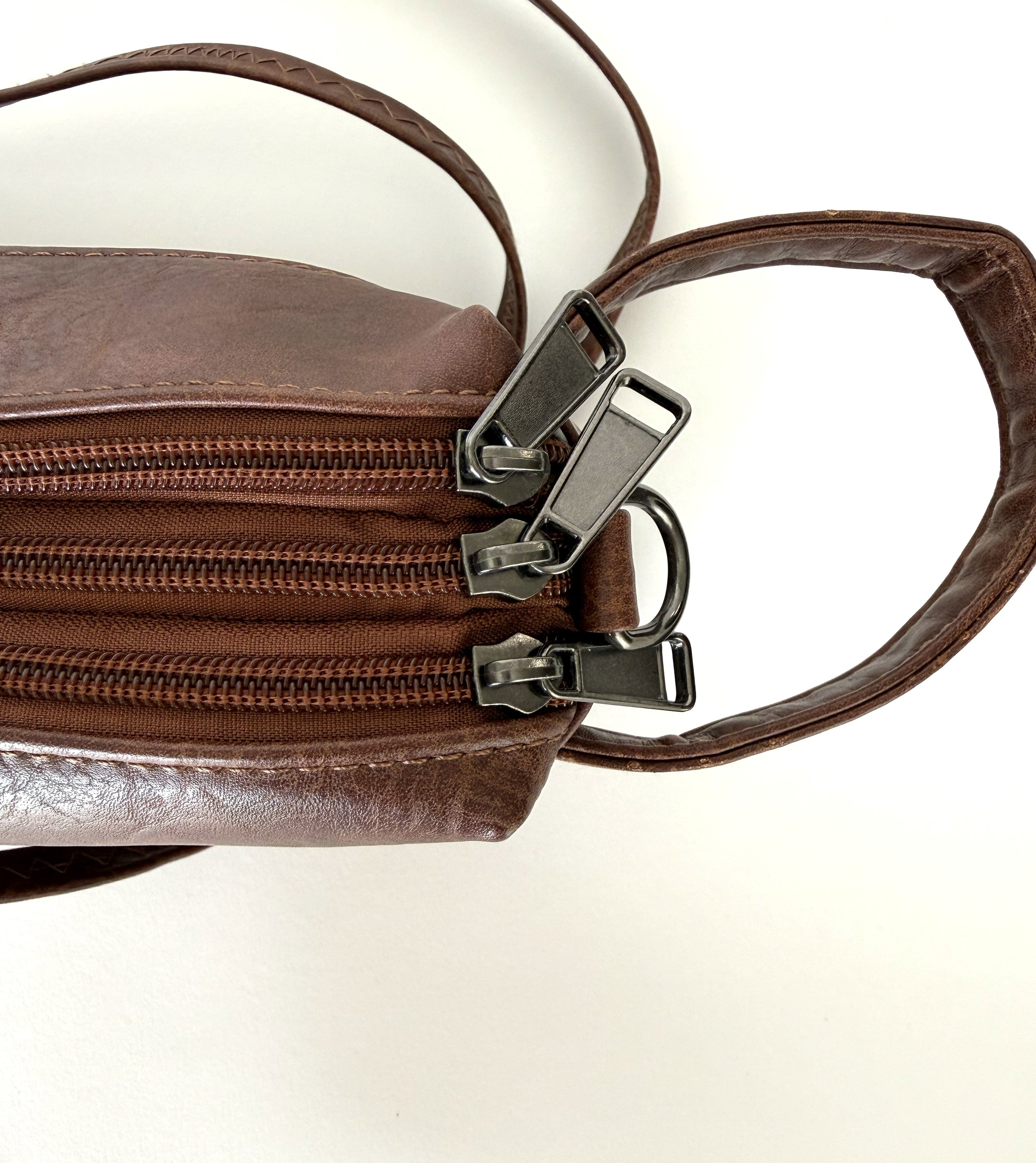 Νεσεσέρ Τσαντάκι με τρείς θήκες, λουρί για να φοριέται χιαστί και χερουλάκι ευκολίας. Πολυλειτουργικό νεσεσέρ, Τσάντα Οργάνωσης για Επαγγελματικά Ταξίδια, Μετακινήσεις Φορητή Τσάντα Αποθήκευσης