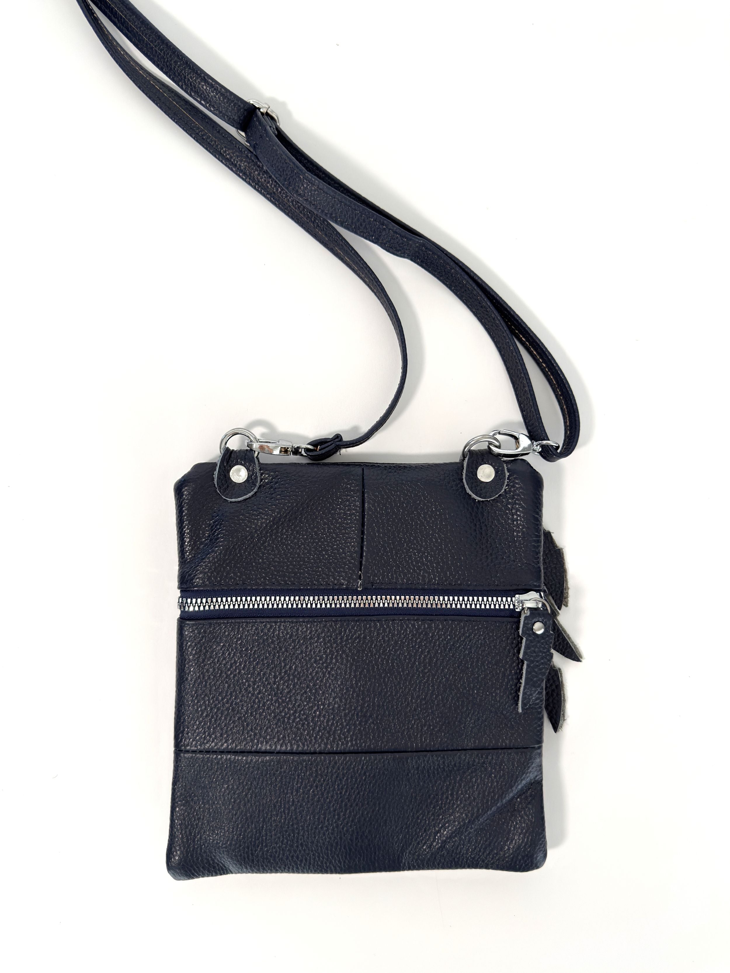 Μπλέ τσαντάκι καθημερινό για όλες τις ώρες