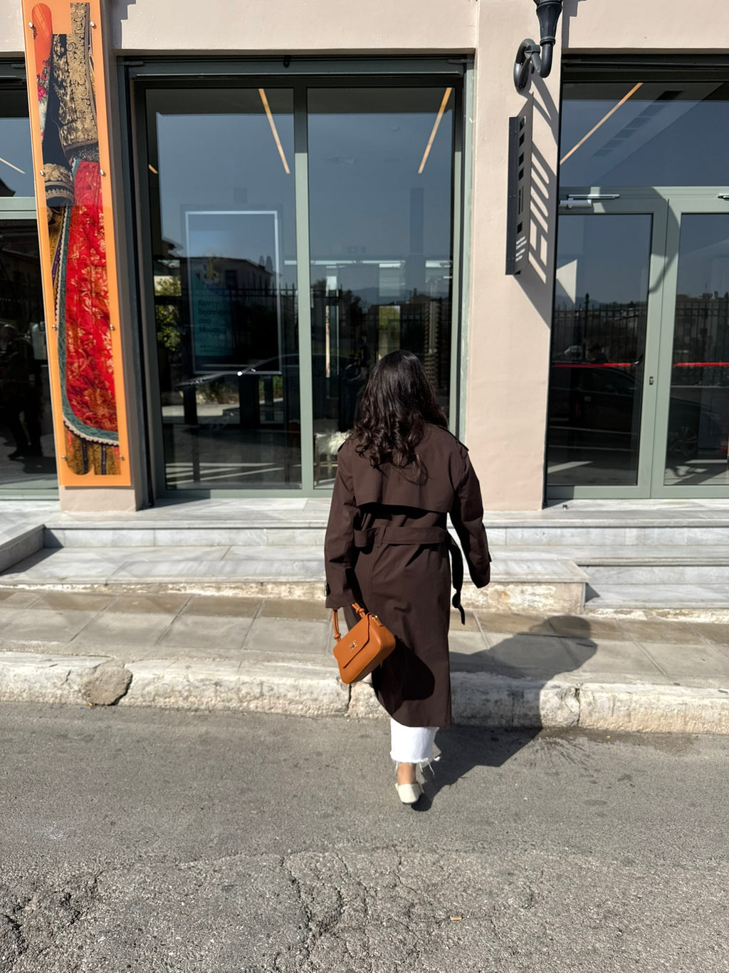 Κομψό ταμπά τσαντάκι χειρός με επιπλέον λουρί για να φοριέται και χιαστί